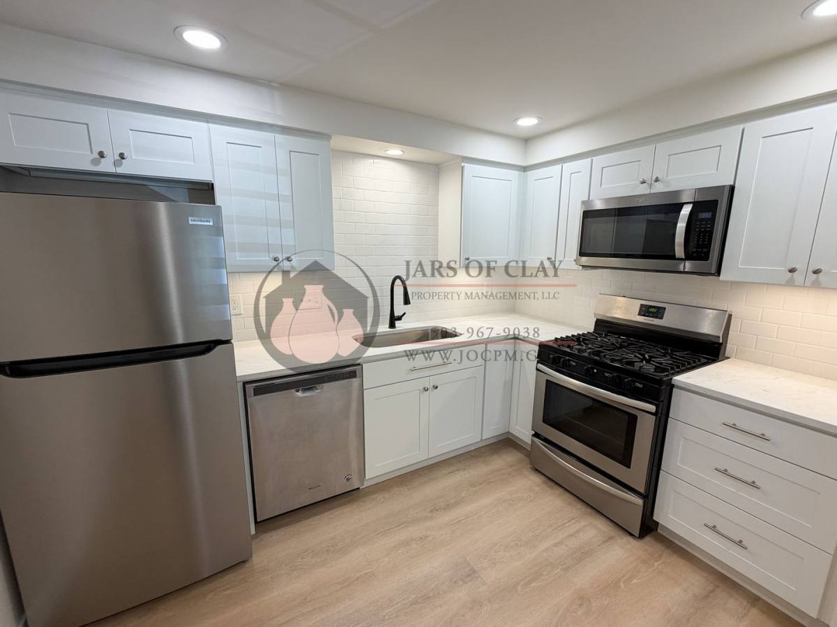 Apartment for rent at 4243 4245 Campbell Dr SE, Salem, OR 97317