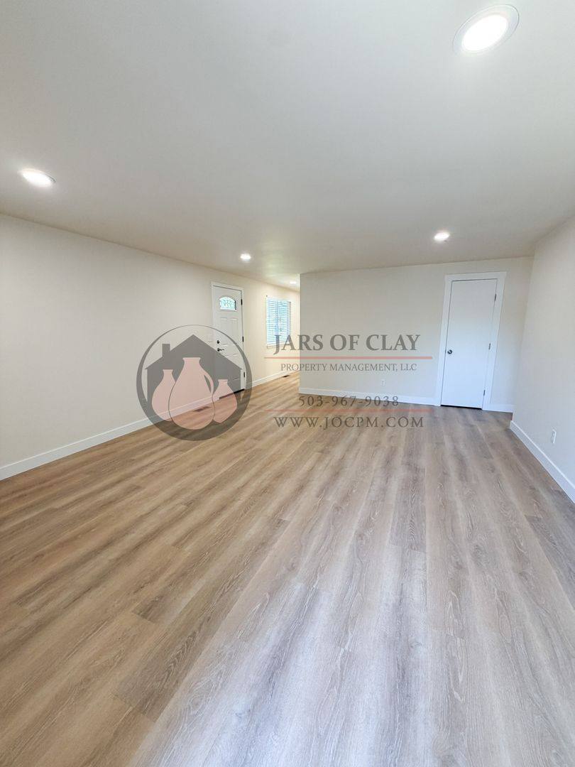 Apartment for rent at 4243 4245 Campbell Dr SE, Salem, OR 97317