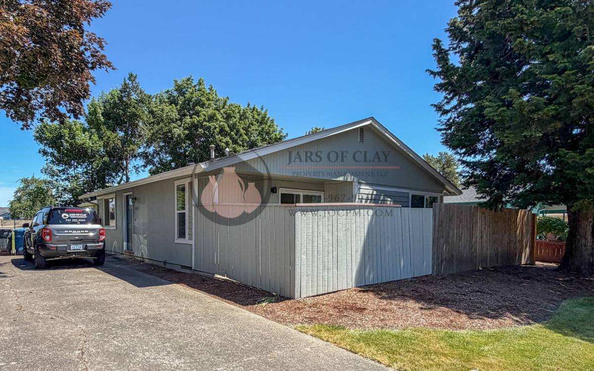 Apartment for rent at 4243 4245 Campbell Dr SE, Salem, OR 97317