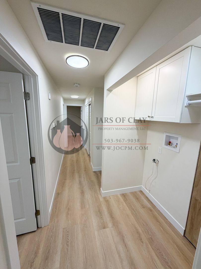 Apartment for rent at 4243 4245 Campbell Dr SE, Salem, OR 97317