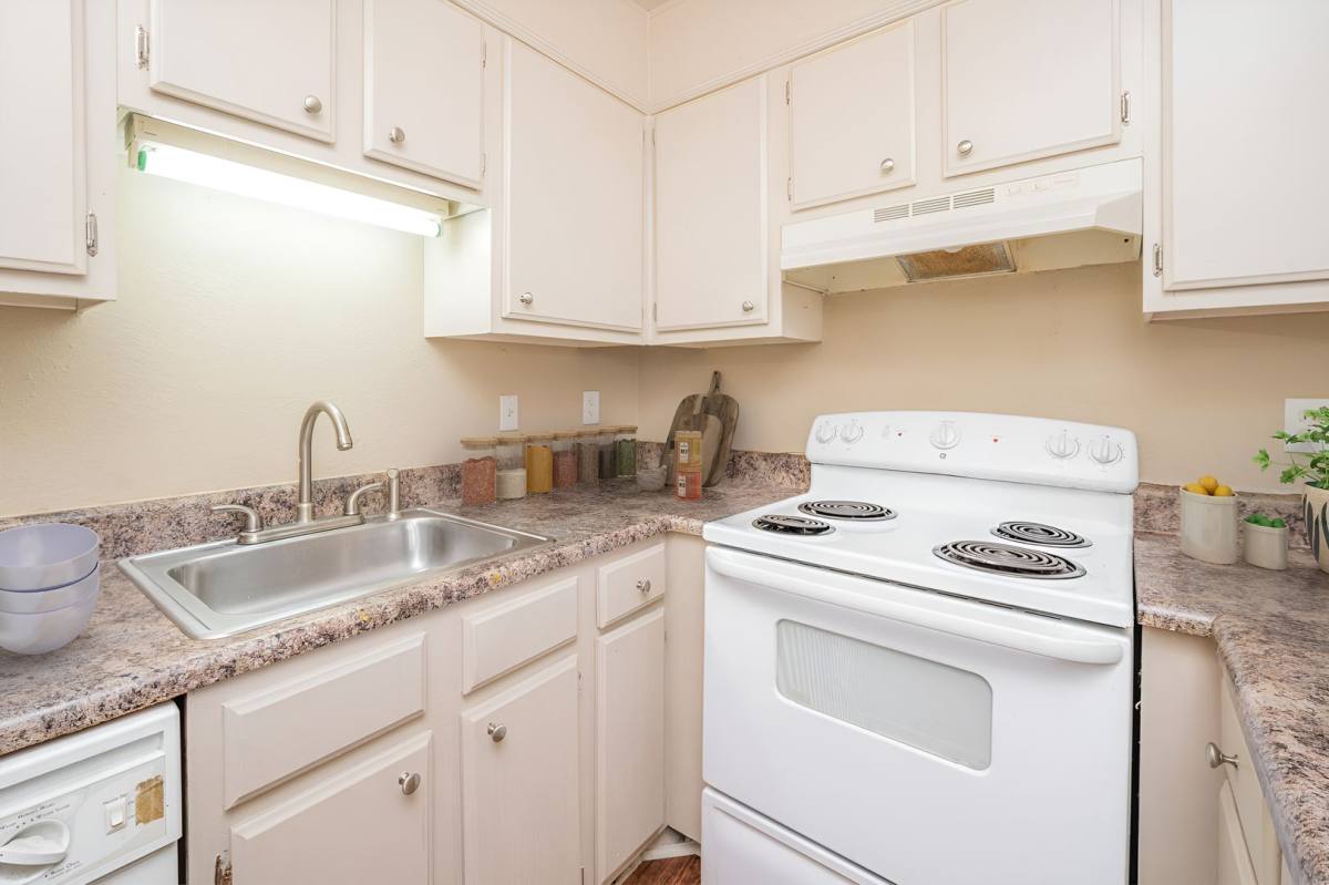 Apartment for rent at 1313-1321 34th St S, Birmingham, AL 35205