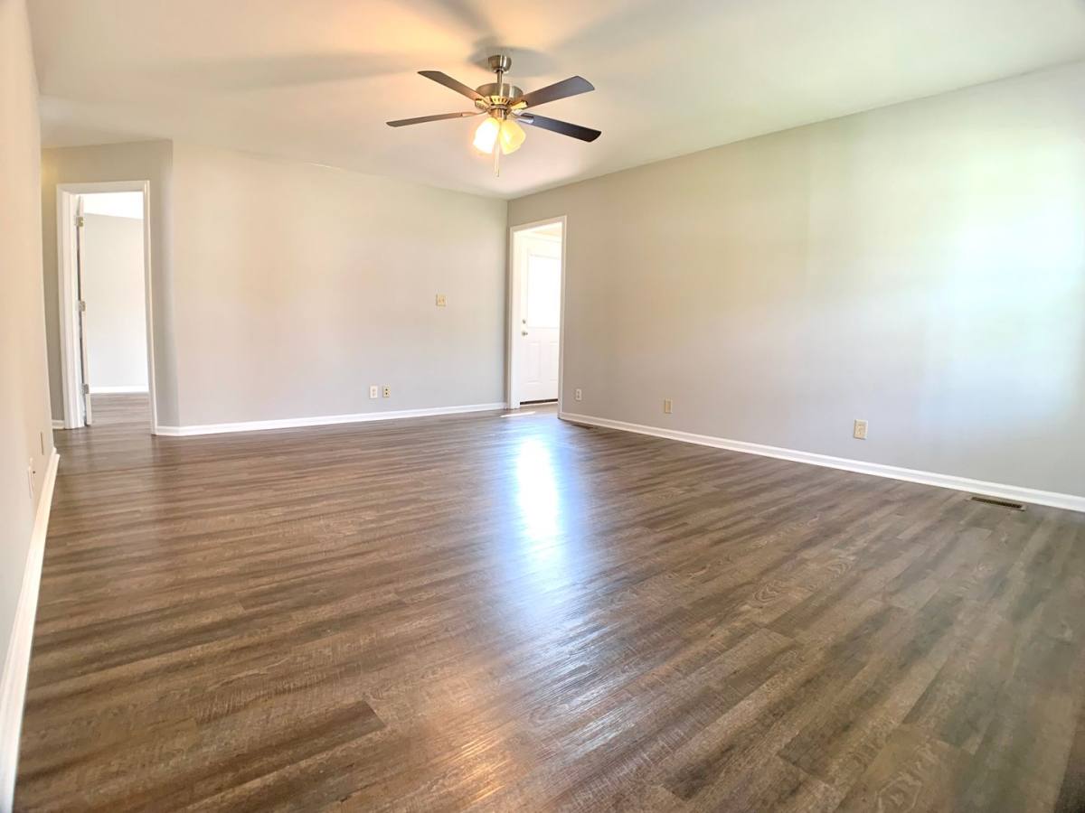 House for rent at 355 Broadmore Dr, Clarksville, TN 37042