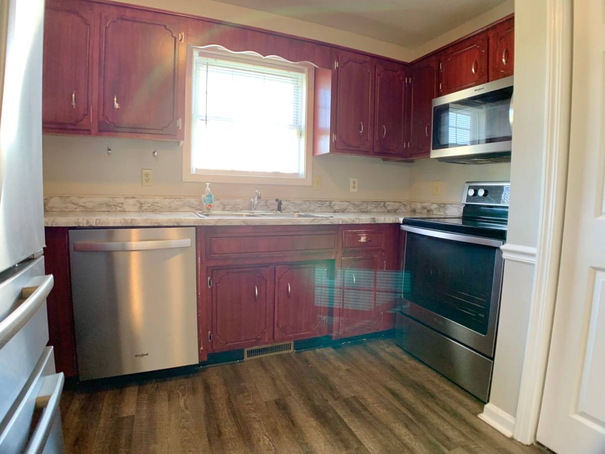 House for rent at 355 Broadmore Dr, Clarksville, TN 37042