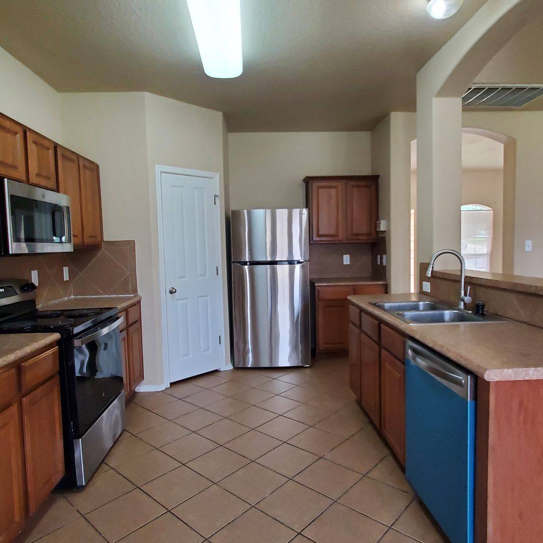 House for rent at 6703 Foster Fields, Converse, TX 78109