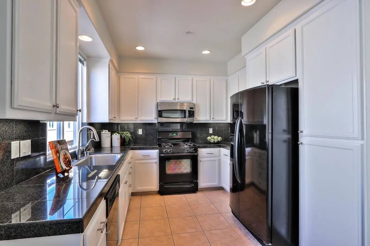 Townhouse for rent at 1933 Silva Place, Santa Clara, CA 95054