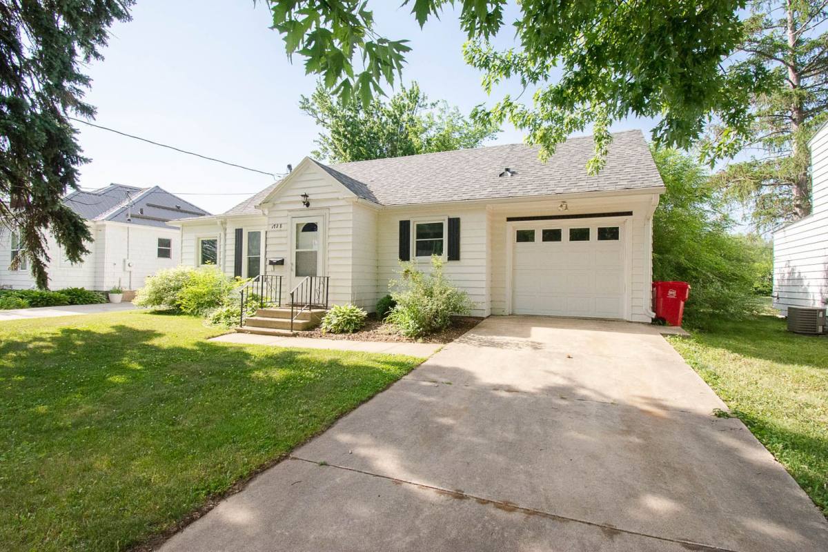 Apartment for rent at 1728 1st St SW, Rochester, MN 55902