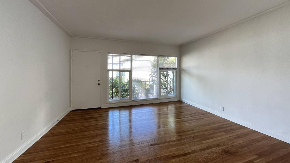 Apartment for rent at 432 S Occidental Blvd, Los Angeles, CA 90057