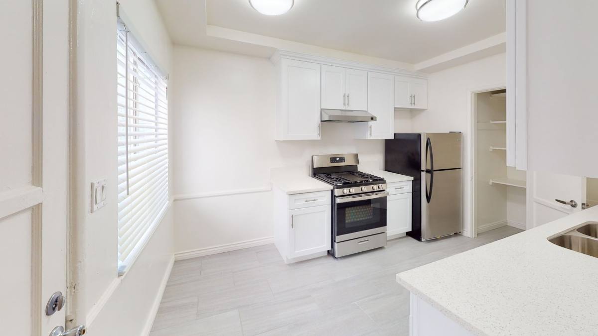 Apartment for rent at 432 S Occidental Blvd, Los Angeles, CA 90057