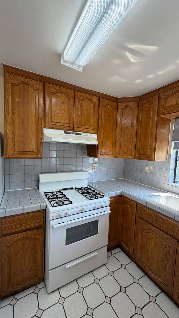 Apartment for rent at 508-514 S Marguerita Ave, Alhambra, CA 91803