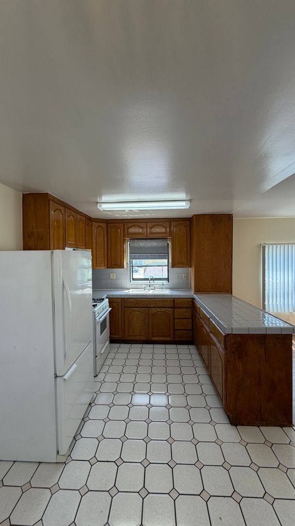 Apartment for rent at 508-514 S Marguerita Ave, Alhambra, CA 91803