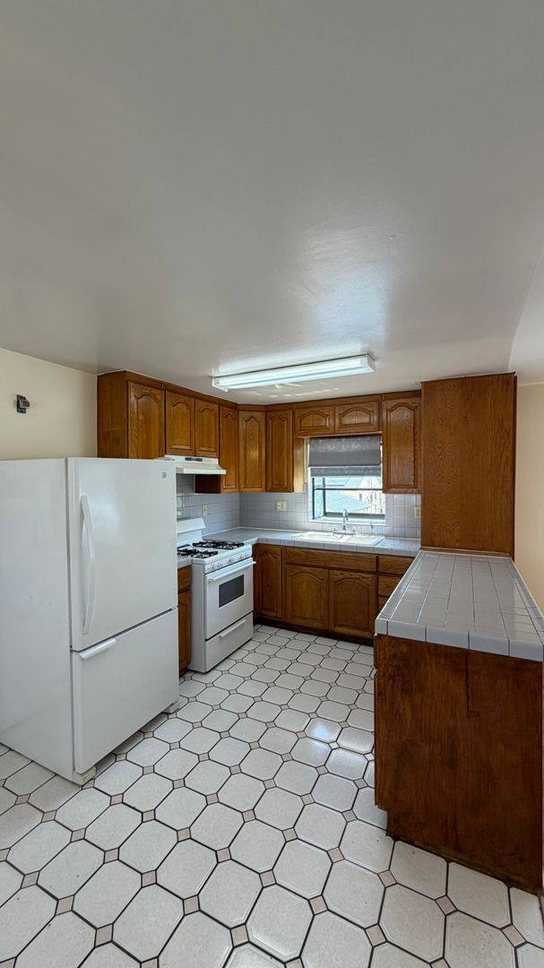 Apartment for rent at 508-514 S Marguerita Ave, Alhambra, CA 91803
