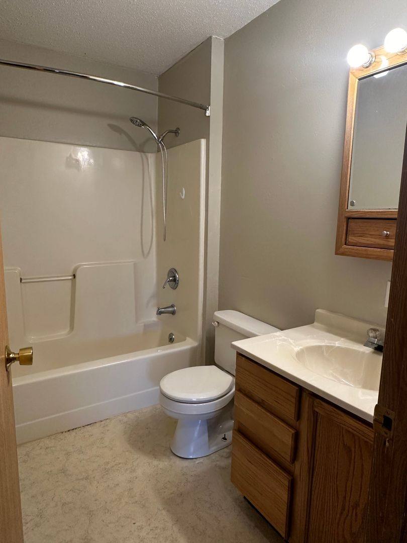 Apartment for rent at 245 E Business, Lisbon, IA 52253