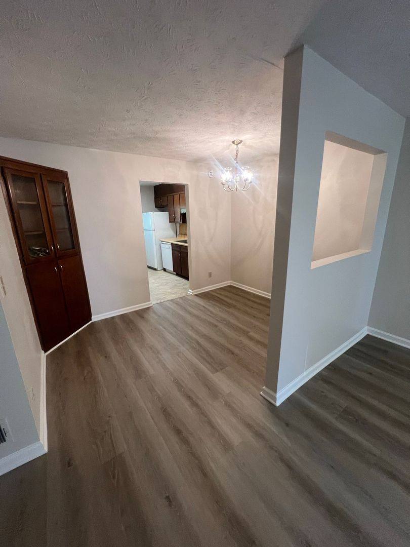 Apartment for rent at 721-723 Jackson View Rd, Suwanee, GA 30024