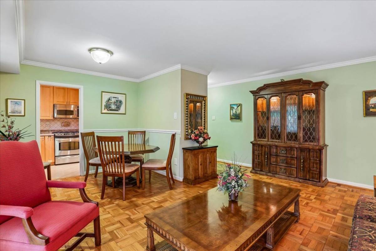 Apartment for rent at 10513 Weymouth St, Bethesda, MD 20814
