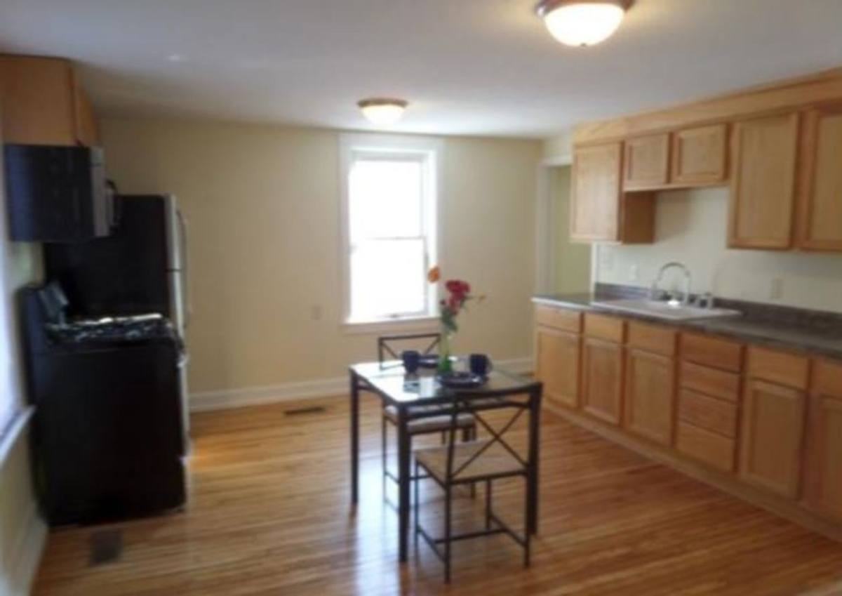 Apartment for rent at 2276 W 7th St, Saint Paul, MN 55116