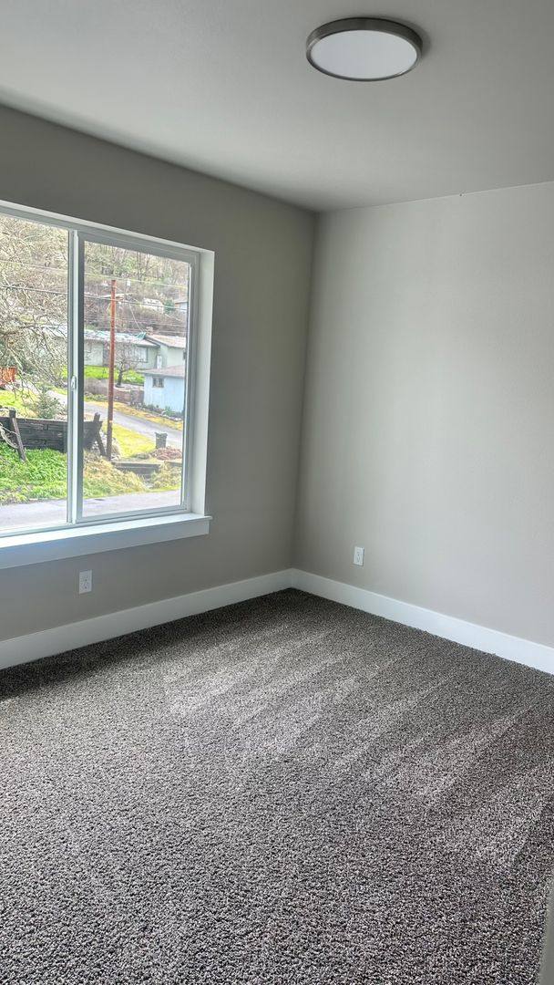 Apartment for rent at 1152 & 1154 Rifle Range, Roseburg, OR 97470
