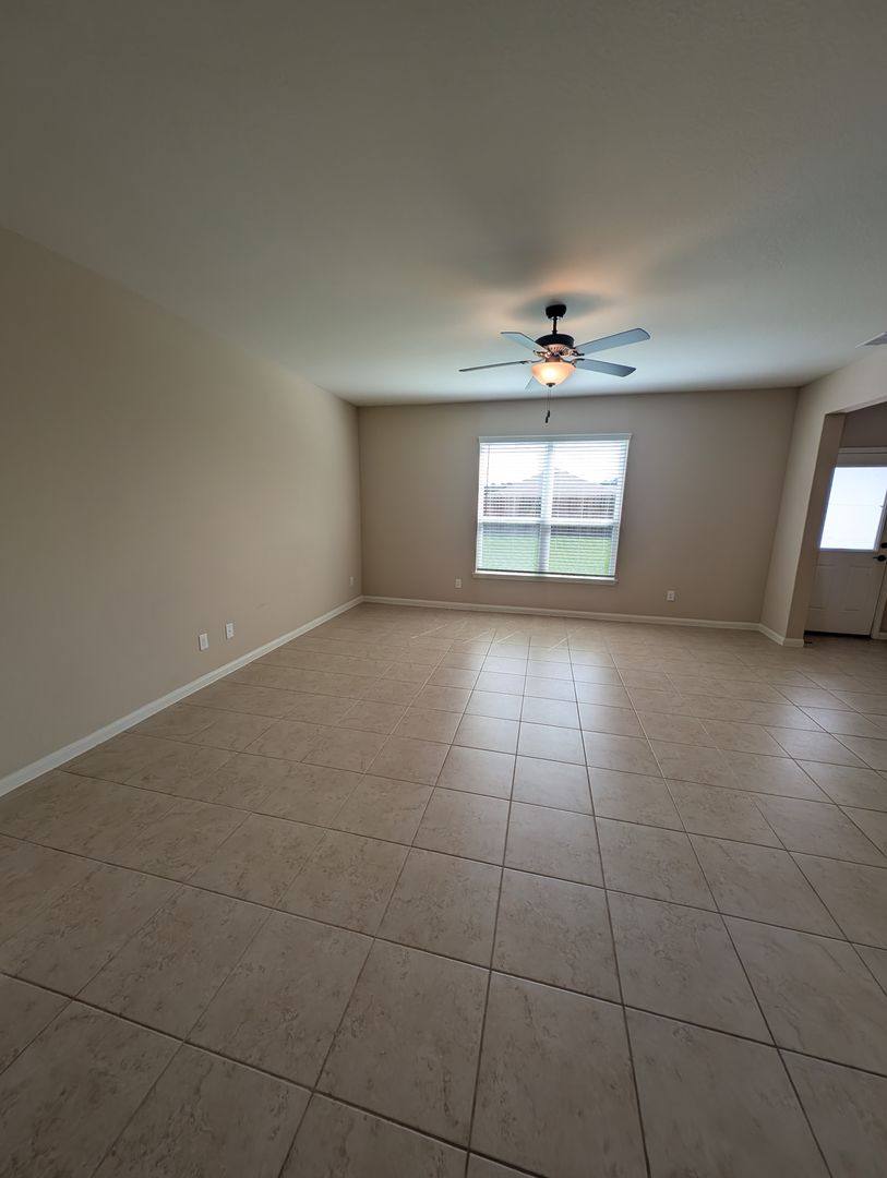 House for rent at 21210 Echo Manor Dr, Hockley, TX 77447