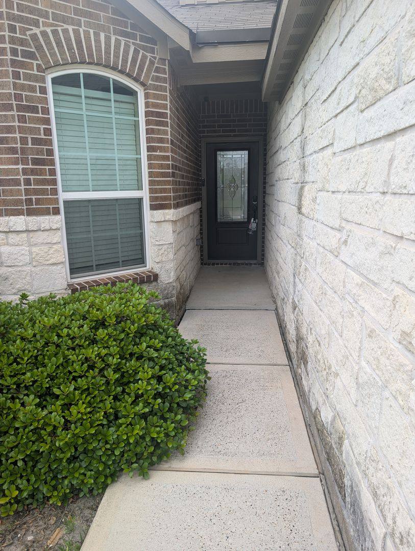 House for rent at 21210 Echo Manor Dr, Hockley, TX 77447