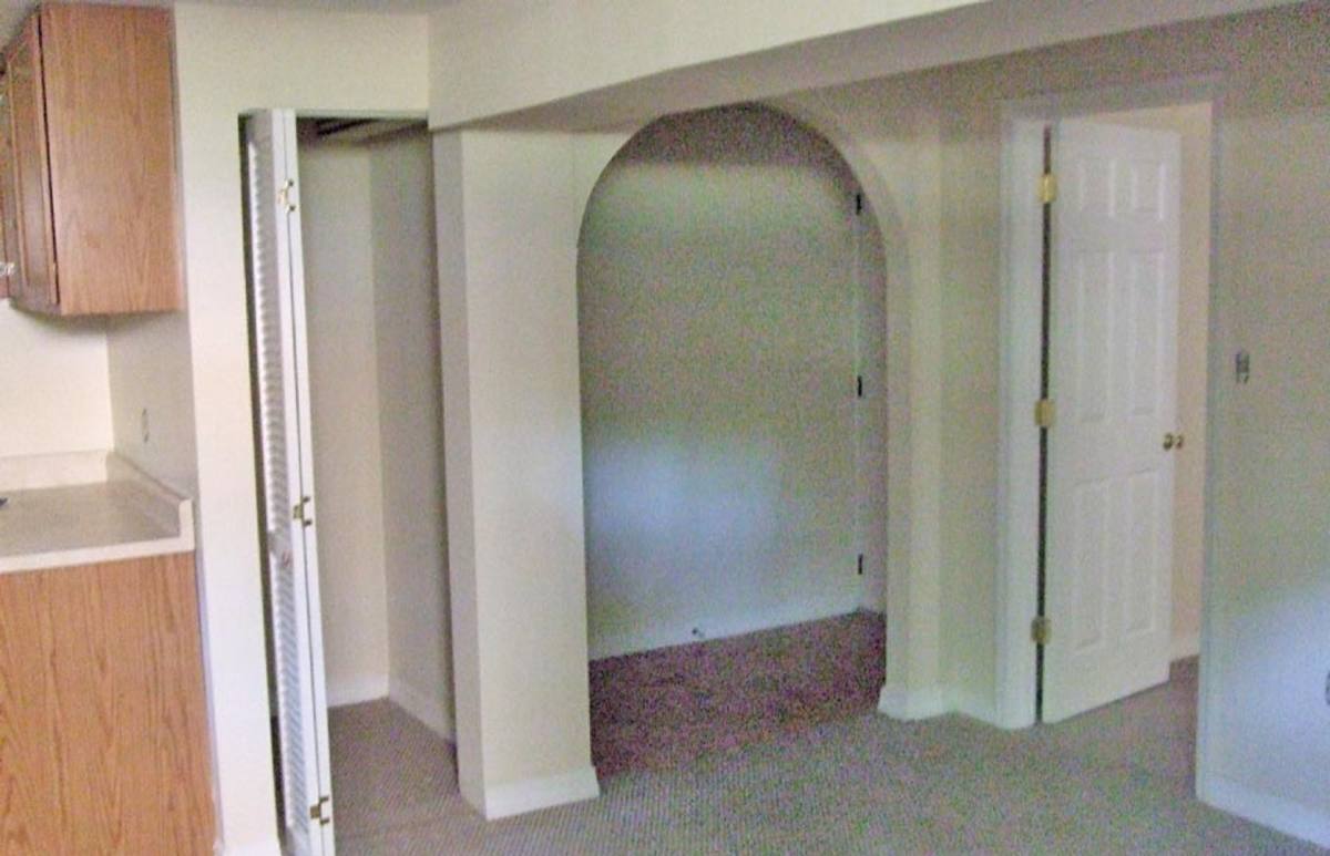 Apartment for rent at 353 McAlpin Ave, Cincinnati, OH 45220
