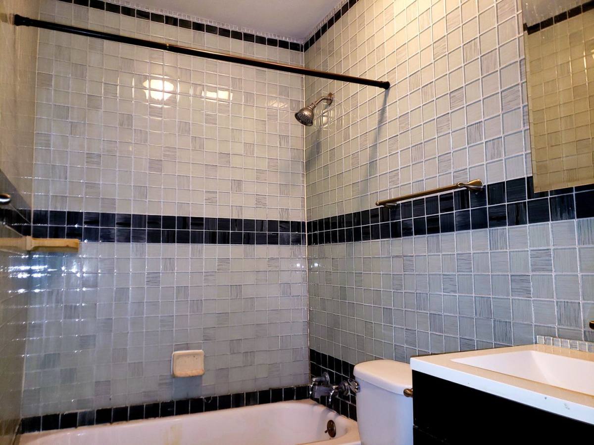 Apartment for rent at 6038-40 Victor St, Dallas, TX 75214