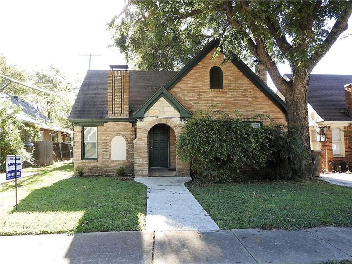 Apartment for rent at 6038-40 Victor St, Dallas, TX 75214