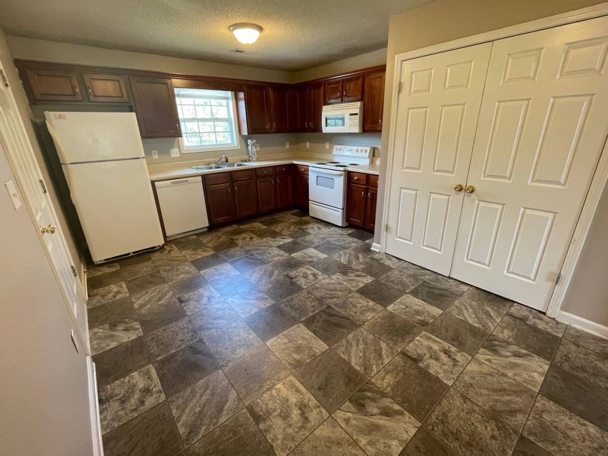 House for rent at 1031 McClardy Rd, Clarksville, TN 37042