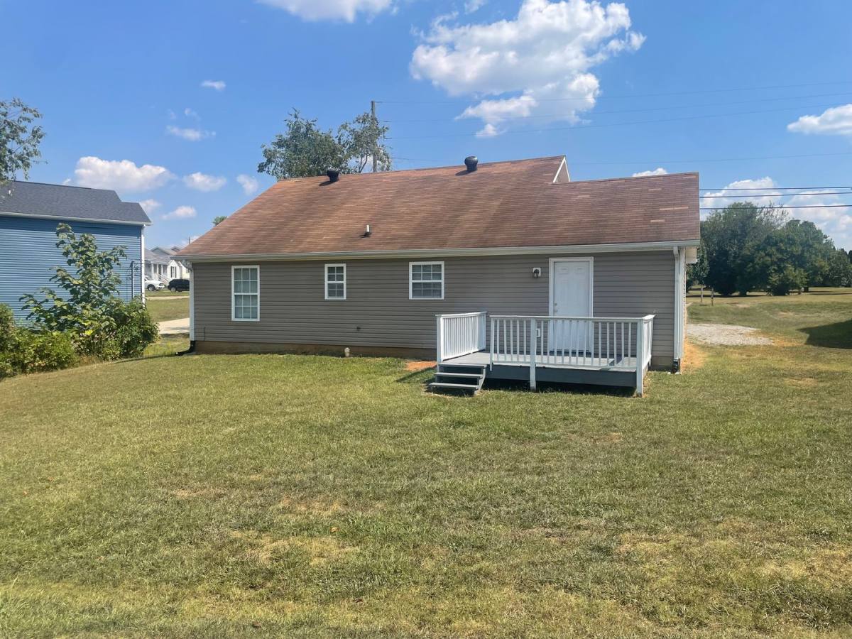 House for rent at 1031 McClardy Rd, Clarksville, TN 37042