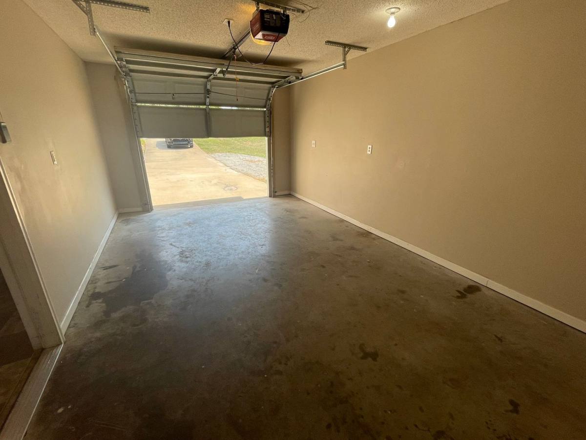House for rent at 1031 McClardy Rd, Clarksville, TN 37042