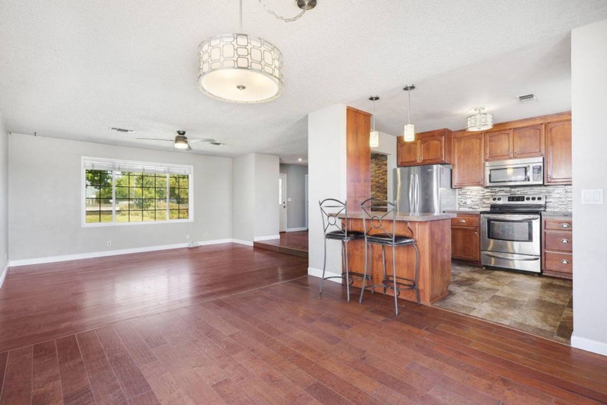 House for rent at 22641 River View Dr, Cottonwood, CA 96022