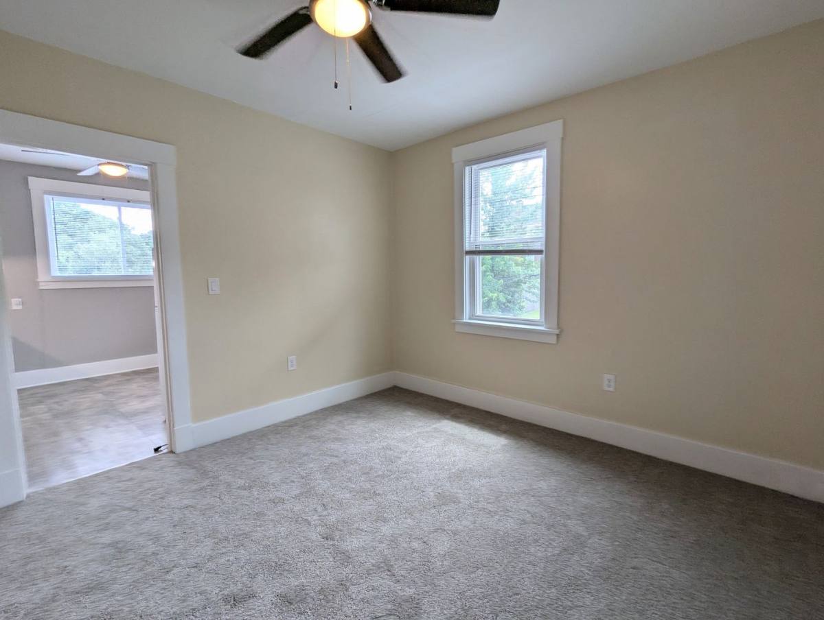 Apartment for rent at 2104 W St, Homestead, PA 15120