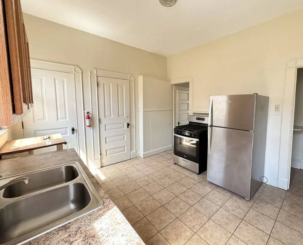 Apartment for rent at 205 N 18th Ave E, Duluth, MN 55812
