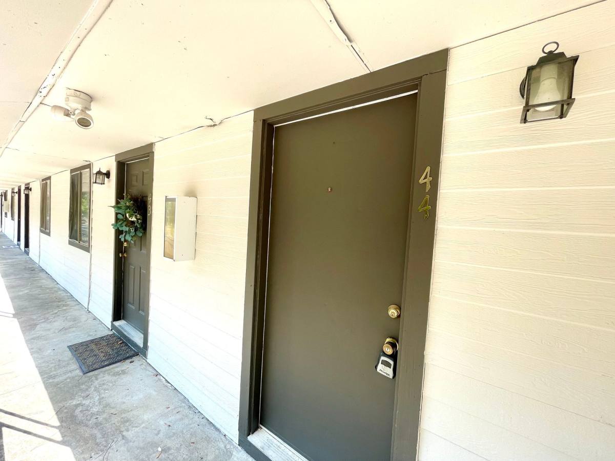 Apartment for rent at 219 Harrell St, Brandon, MS 39042