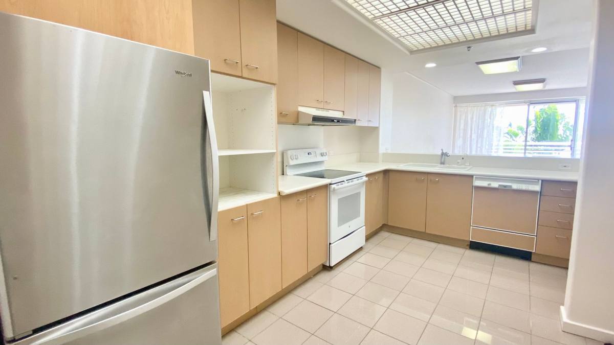 Condo for rent at 1 Keahole Place, Honolulu, HI 96825