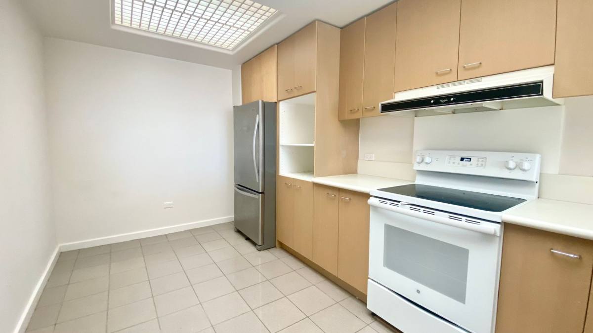 Condo for rent at 1 Keahole Place, Honolulu, HI 96825