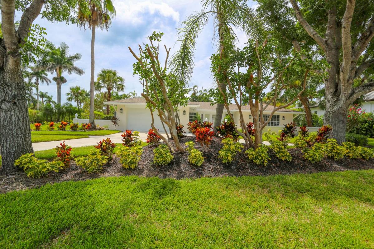 House for rent at 2901 Crayton Rd, Naples, FL 34103