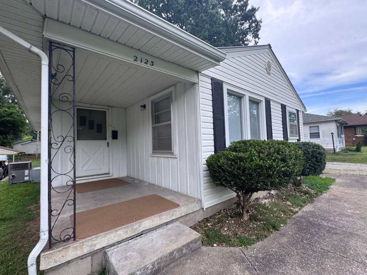 House for rent at 2123 Madison St, Paducah, KY 42001