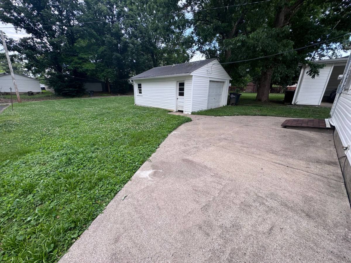 House for rent at 2123 Madison St, Paducah, KY 42001