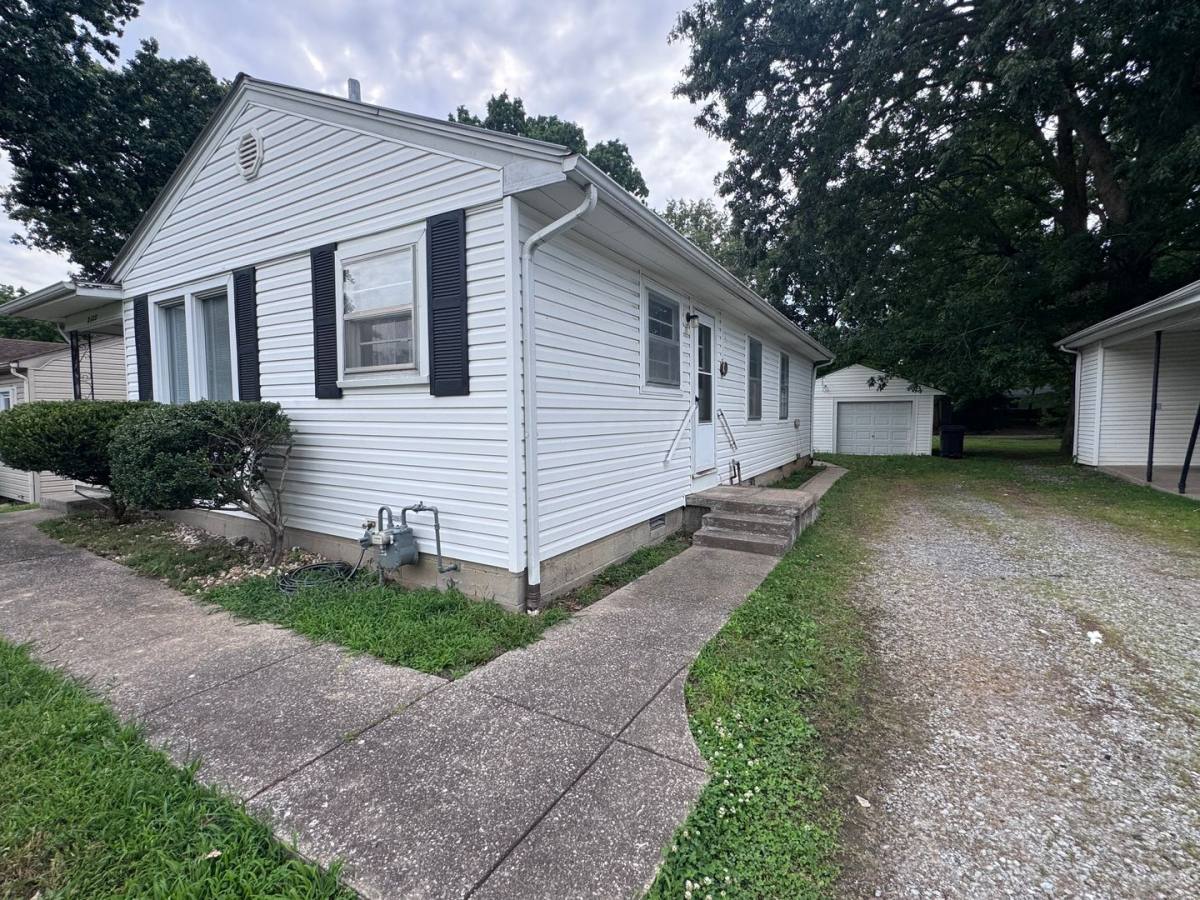 House for rent at 2123 Madison St, Paducah, KY 42001