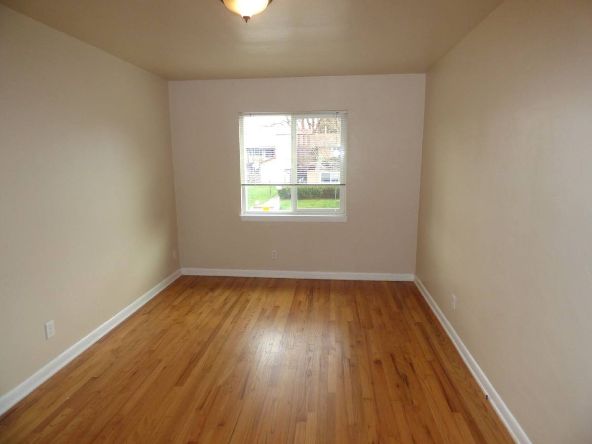 Apartment for rent at 955-985 Fir St S, Salem, OR 97302
