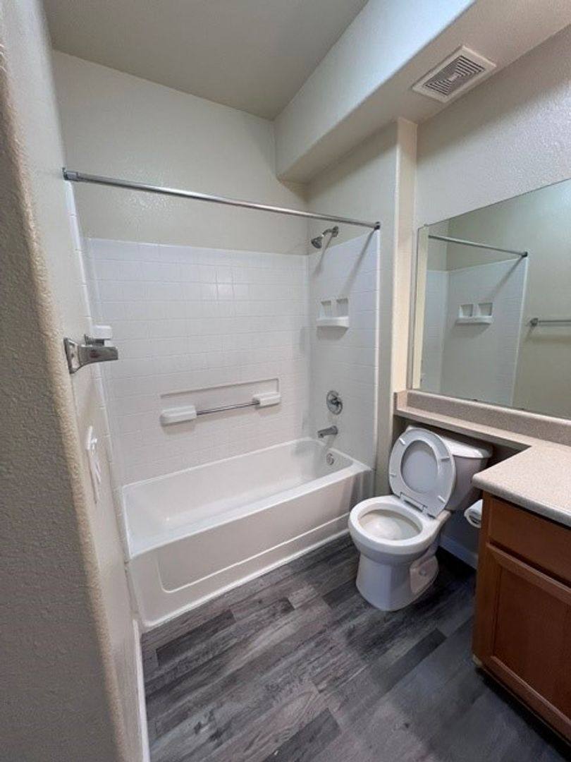 Condo for rent at 5201 Laguna Oaks Dr, Elk Grove, CA 95758