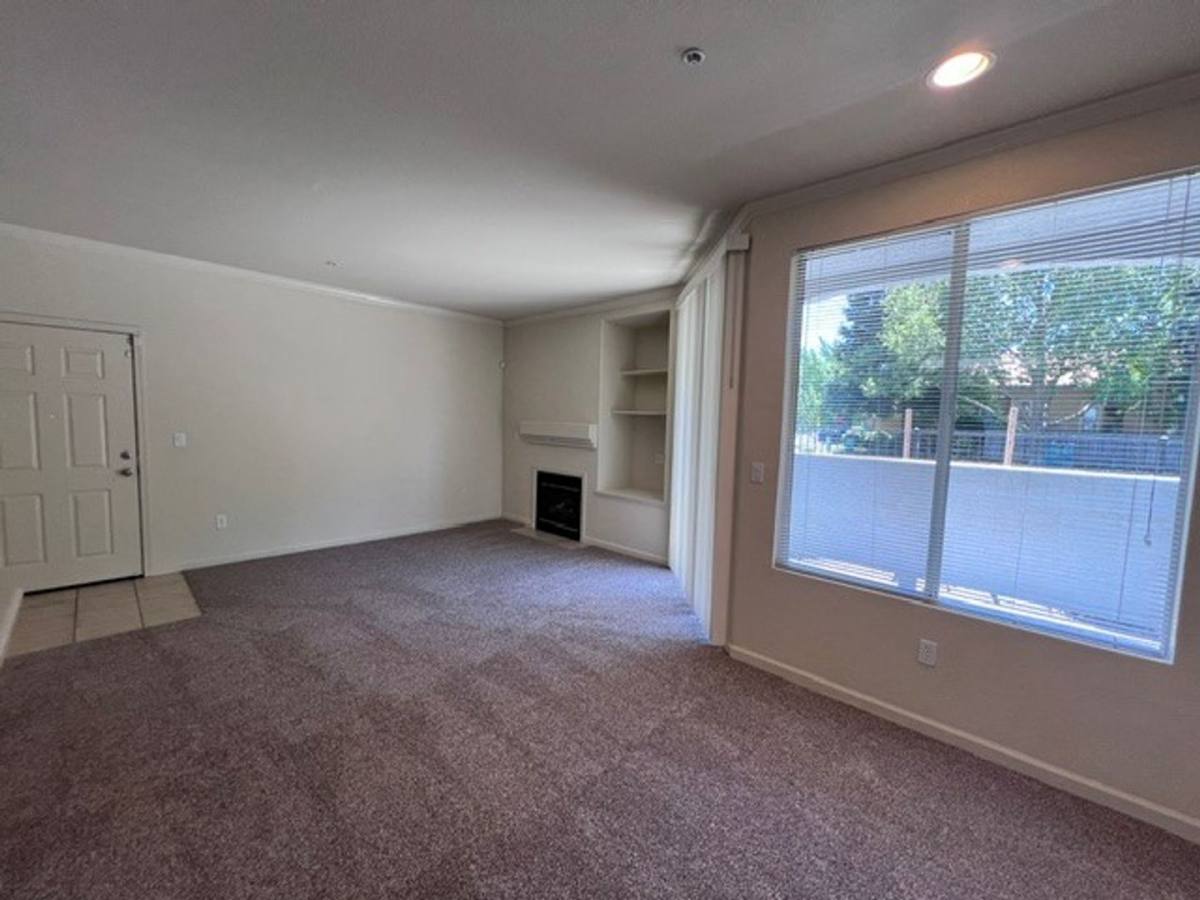 Condo for rent at 5201 Laguna Oaks Dr, Elk Grove, CA 95758
