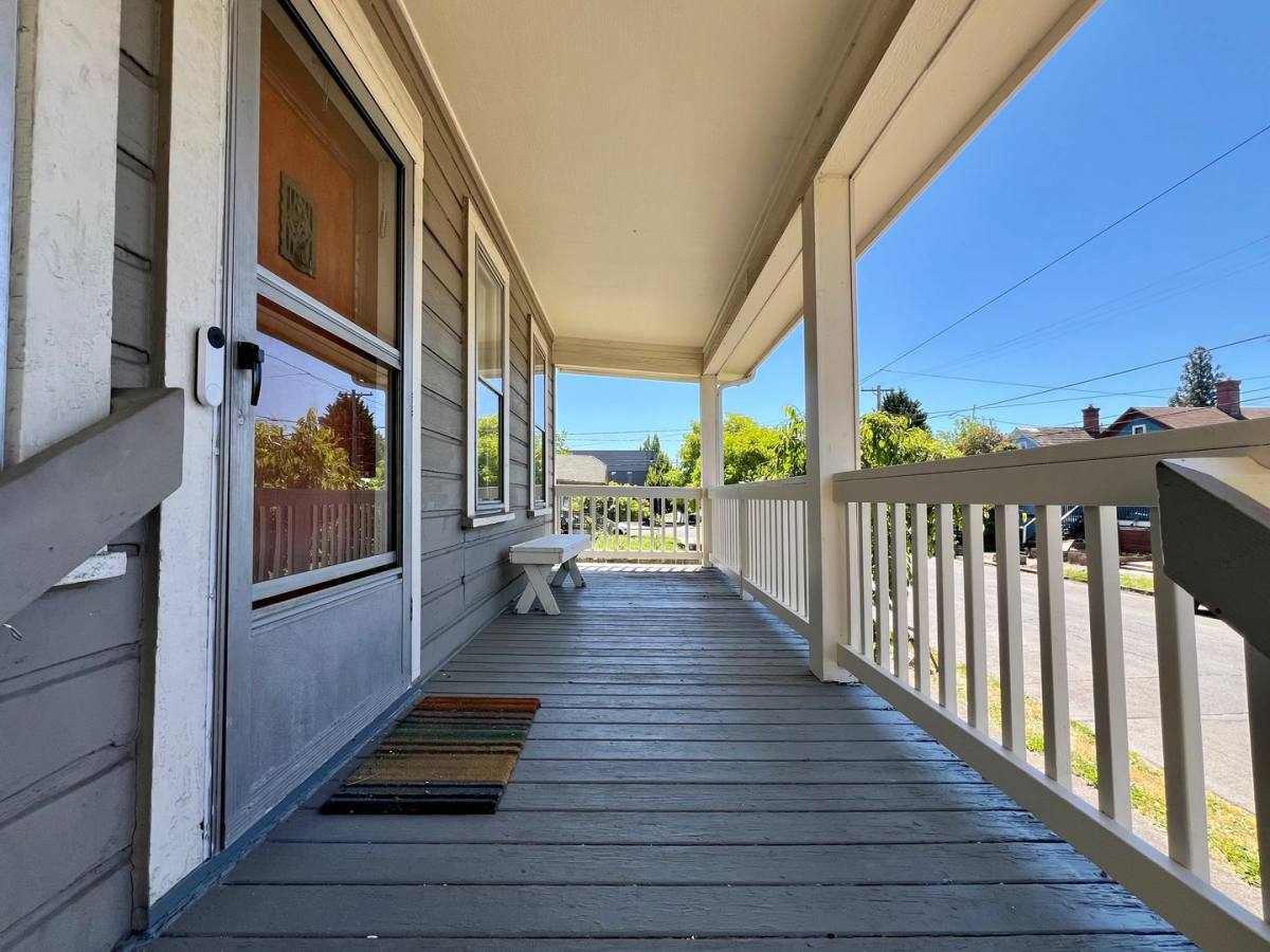House for rent at 2916 SE 17th Ave, Portland, OR 97202