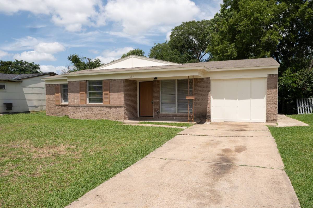 House for rent at 3057 Dogwood Dr, Mesquite, TX 75150