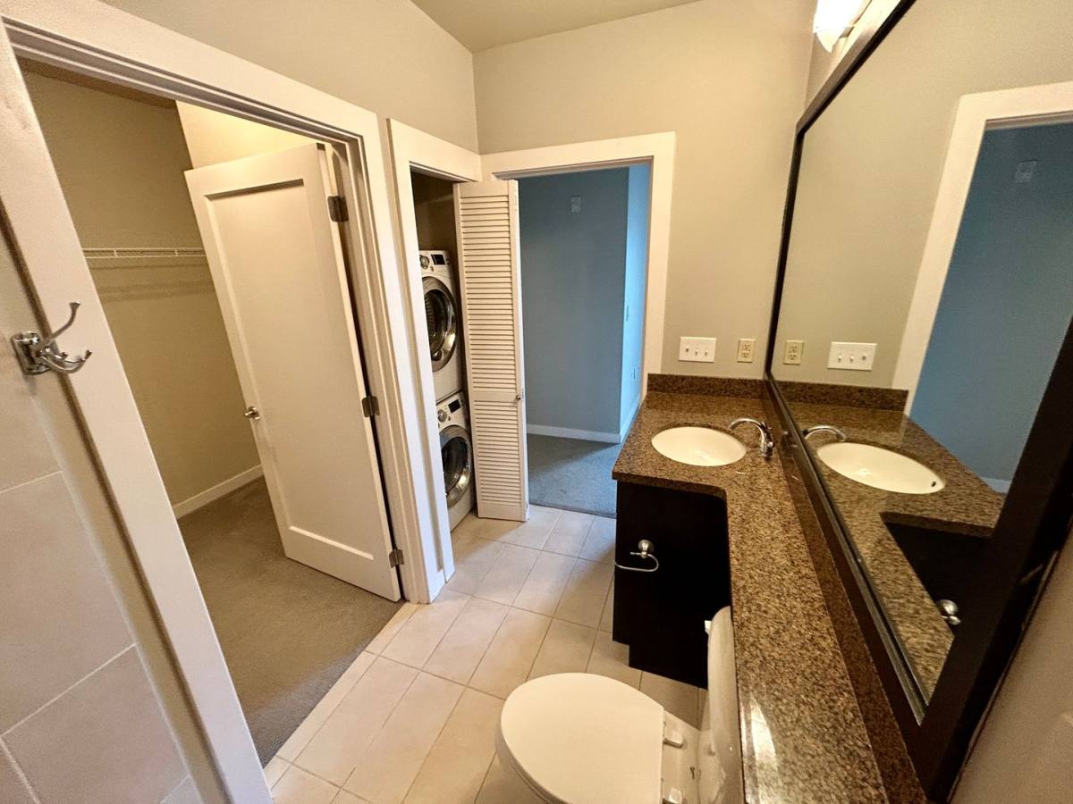 Apartment for rent at 1026 NE 65th St, Seattle, WA 98115