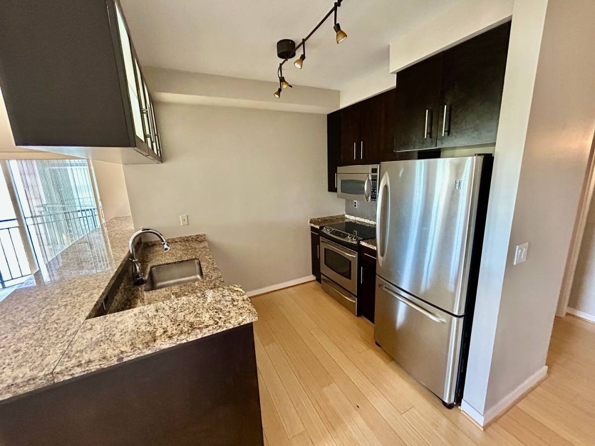 Apartment for rent at 1026 NE 65th St, Seattle, WA 98115