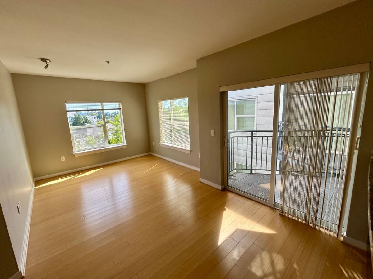 Apartment for rent at 1026 NE 65th St, Seattle, WA 98115