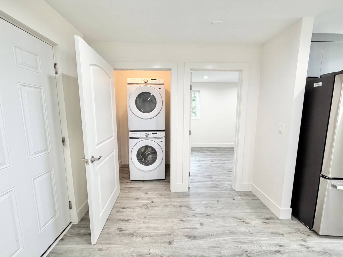 Apartment for rent at 140 1 2 W, Los Angeles, CA 90003