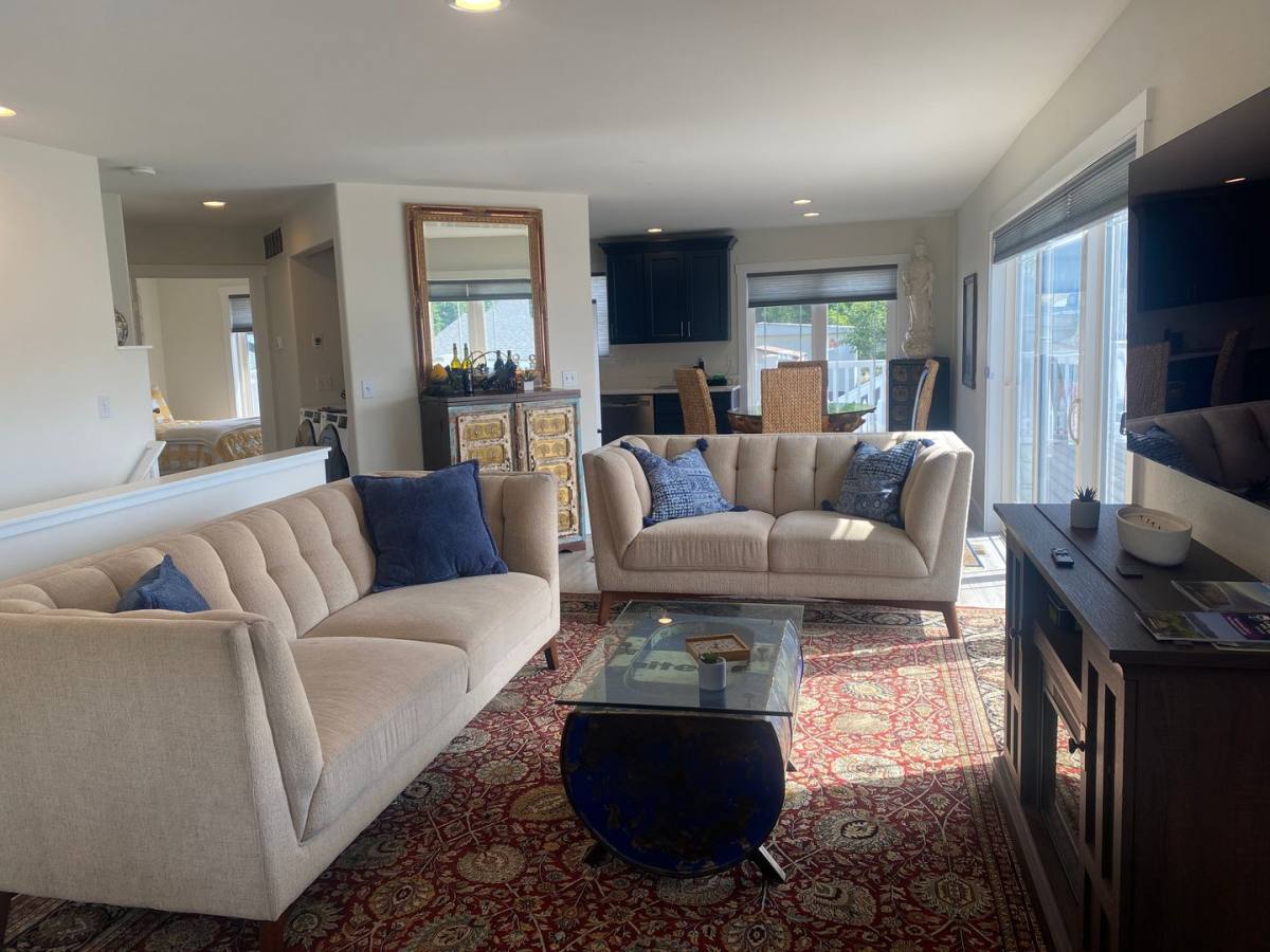 Apartment for rent at 528 E Wapato Ave, Chelan, WA 98816