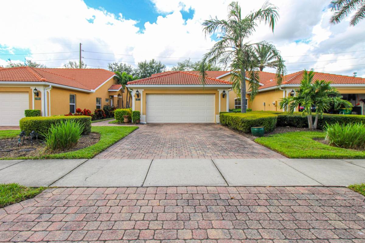 House for rent at 15077 Cortona Way, Naples, FL 34120