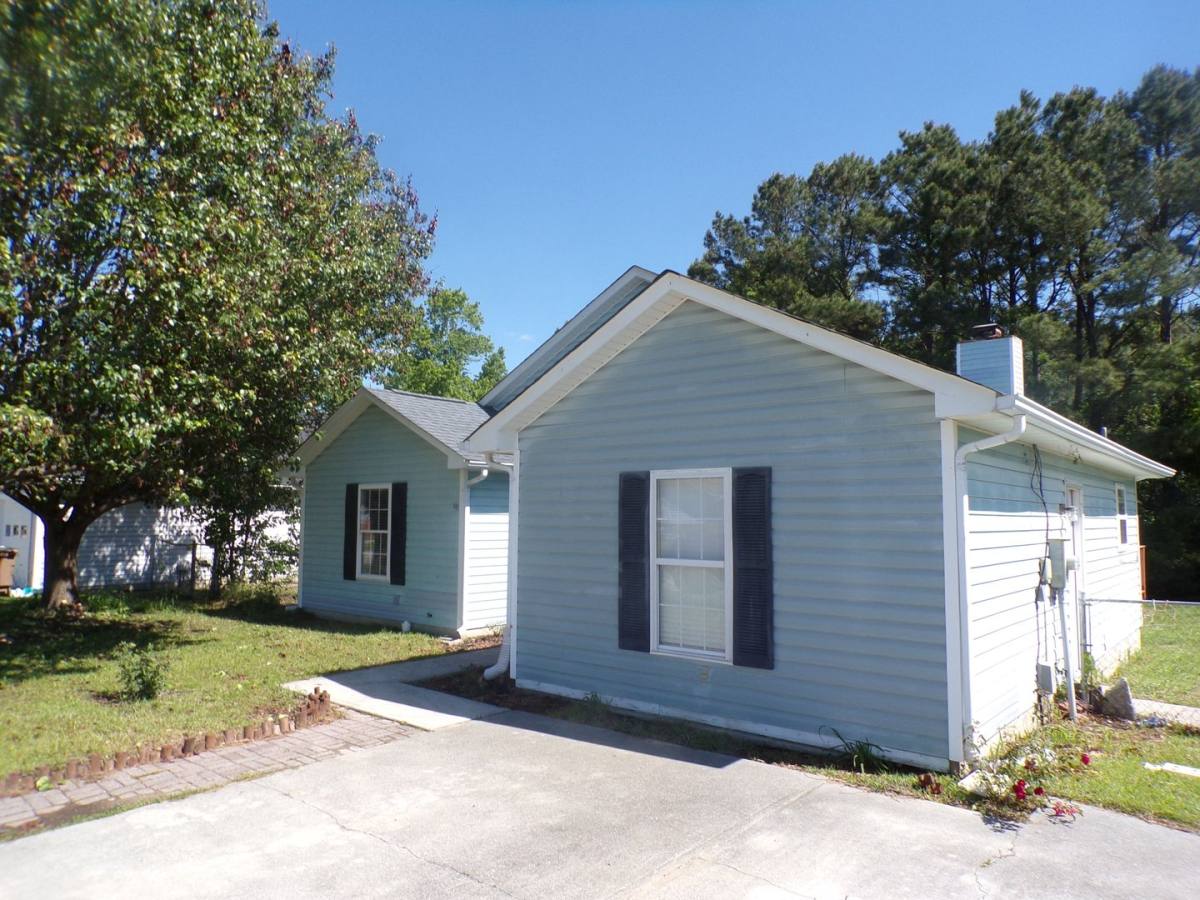 House for rent at 1019 Furia Dr, Jacksonville, NC 28540